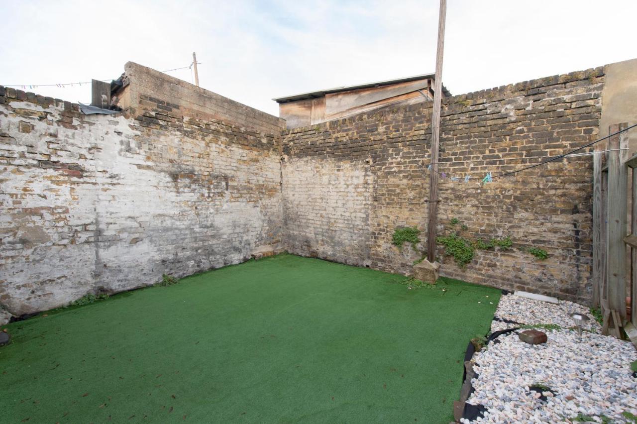 Fortified Home Rochester Экстерьер фото